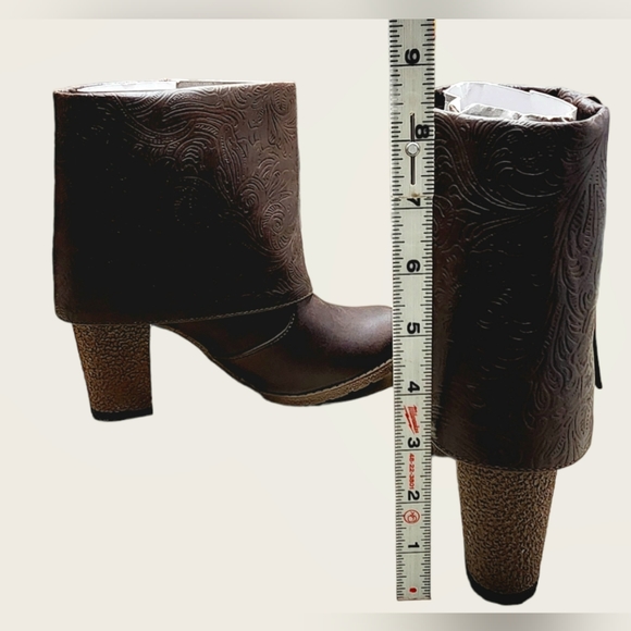 FINAL PRICE🚨 Muk Luks water-resistant boots | Size 6 - Picture 6 of 14